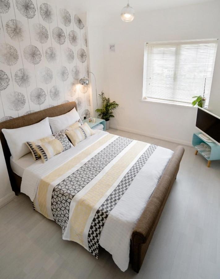 Tropical Garden Oasis Rooms Birmingham Ngoại thất bức ảnh
